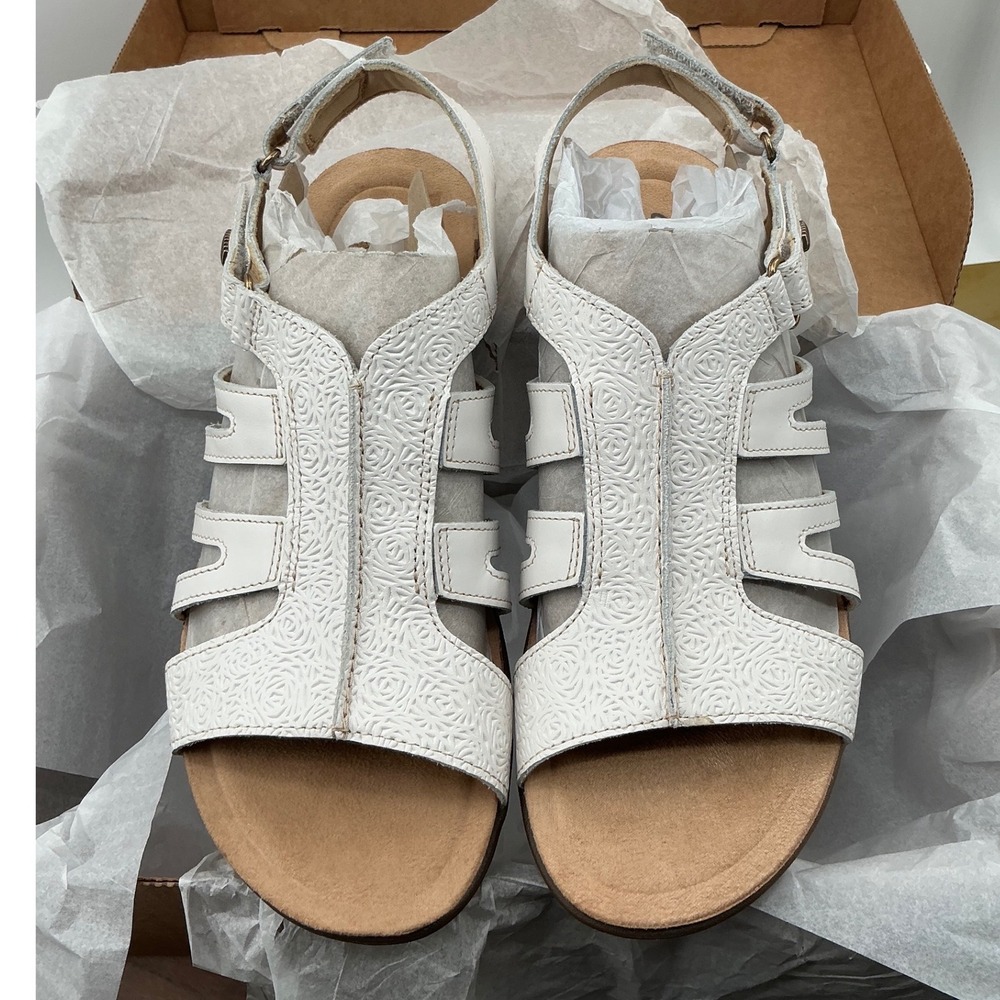 Clarks‎ April Belle White Leather Floral Embossed Gladiator Sandals Womens 11M
